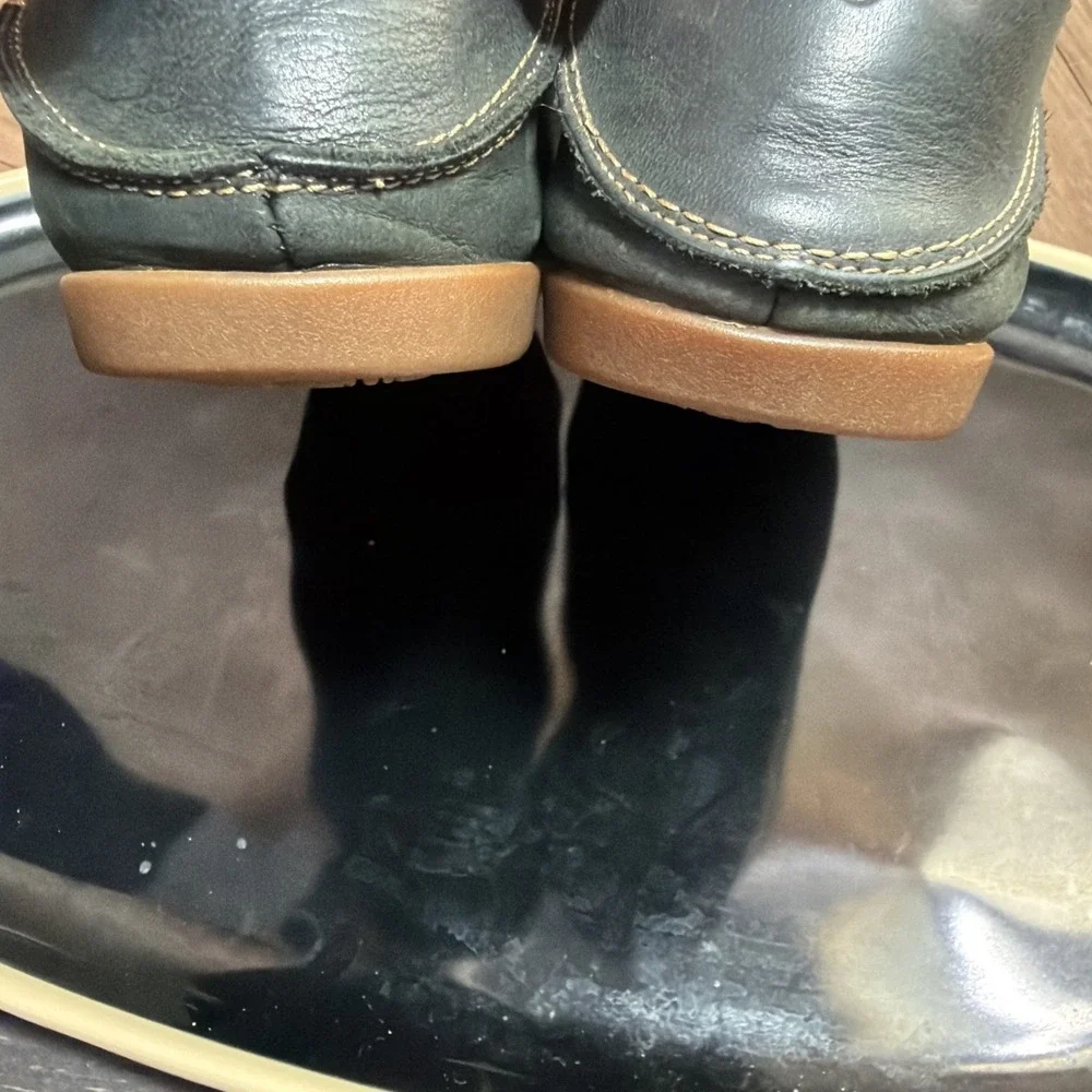 OluKai Shoes Womens Size 6.5 Black Leather Moccasin Flats Slip On Comfort Casual